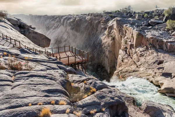 Stock image Scenic view of rapid river in mountains, daytime view 