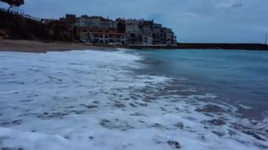 Tarragona 'daki sakin Akdeniz' in insansız hava aracı görüntüsü