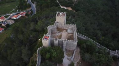 Simbra kalesinin yörünge drone görüntüsü