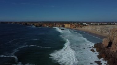 Portekiz, Algarve 'deki Atlantik Okyanusu' nun hava manzarası.
