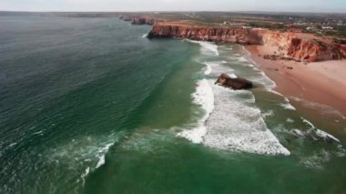 Sagres Algarve Portekiz 'deki Sahil, Sahil, Deniz ve Kayaların Hava Görüntüsü