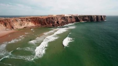 Sagres Algarve Portekiz 'deki Sahil, Sahil, Deniz ve Kayaların Hava Görüntüsü
