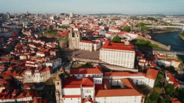 Douro Nehri Hava Görüntüsü, Dom Luis Köprüsü ve Porto Katedrali