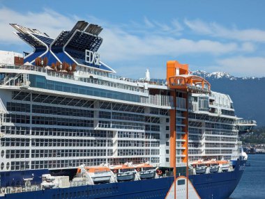 Vancouver, Kanada 2024.05.12. Yolcu gemisi Ünlüler Sınırı limana yanaştı.