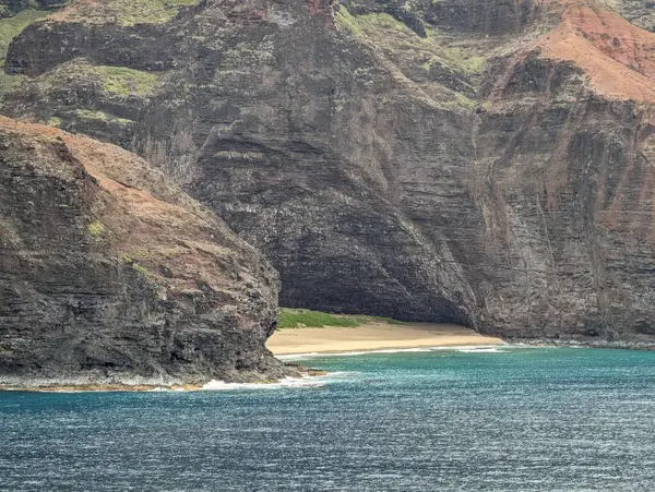  Napali Sahili, Hawaii Sahili kıyısında küçük gizli plaj
