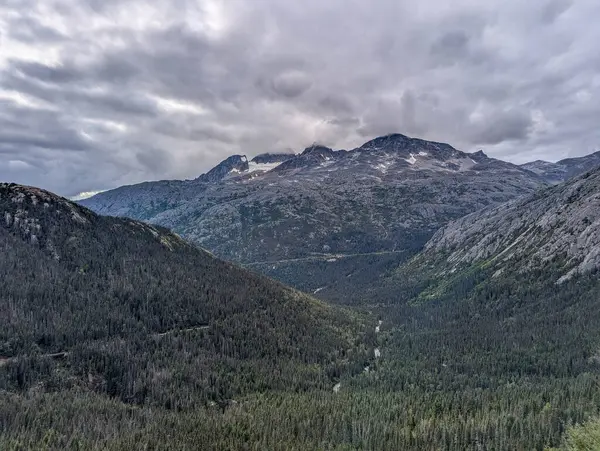 Beyaz Geçit 'te çelik demiryolu köprüsü