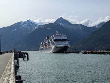 09.17.2024. Skagway, Alaska yolcu gemisi S limanına yanaştı.