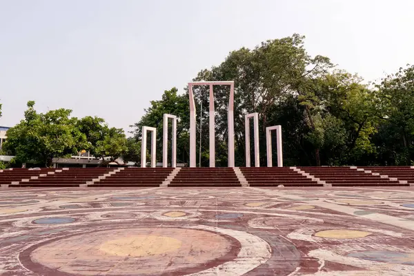 stock image The Shaheed Minar is a national monument in Dhaka, Bangladesh, established to commemorate those killed during the Bengali Language Movement demonstrations of 1952 in then East Pakistan.11th May, 2024.