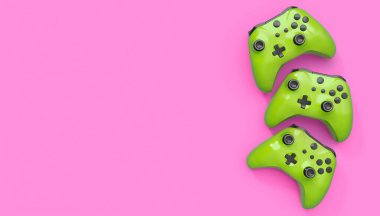 Gerçekçi mavi gök mavisi video oyunu joystickleri ya da pembe arka planda oyun pedleri. Bulut oyunu ve oyun alanı çalışma alanı konsepti için 3 boyutlu görüntüleme