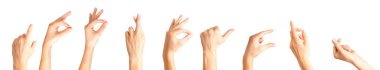 Farklı jestler gösteren, beyaz arka planda izole edilmiş işaretler gösteren kadın elleri.