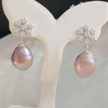 Ekran Durağında Elmas Tarzı Aksanlı Zarif İnci Küpeler