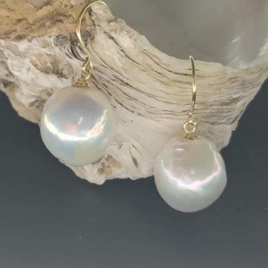 Moda Aksesuarları İçin Beyaz Parlak İncili Zarif Altın Küpeler