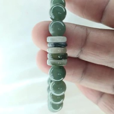 Gümüş Aksanlı Zarif Yeşil Yeşim Bilezik