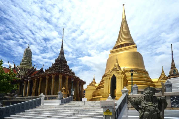 Templo Del Buda Esmeralda Wat Phra Kaew Hay Personas Tiempo Imagen de archivo