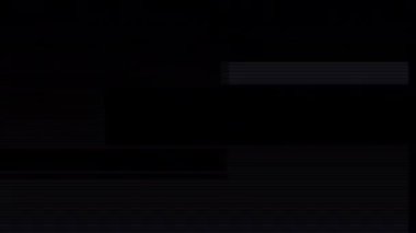 Arıza animasyon geçiş 4K video arızası arka plan Glitch TV Kötü Sinyal Efekti. Siyah arka planda arızalı televizyon. Arızalı hatlar çok gürültülü. Sinyal yok. Retro VHS arkaplanı.