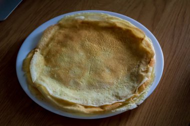 Tahta bir masada krep. Yüksek kalite fotoğraf