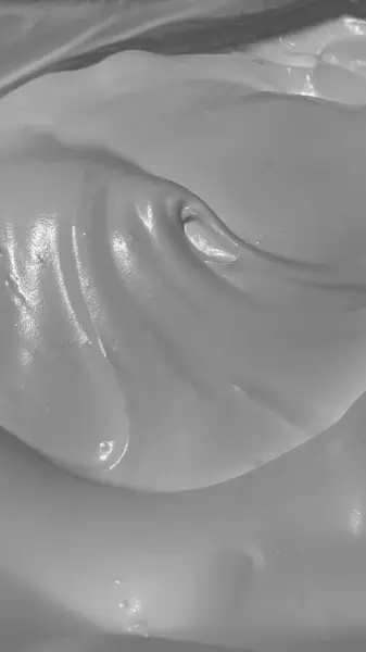 Dönen Beyaz Krema Dondurması. Yakın plan. Yüksek kalite fotoğraf