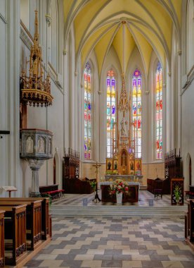 Polika 'daki St. Jakub Kilisesi' nin içinde.