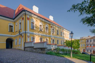 Litomy 'deki eski yönetim binasının manzarası.