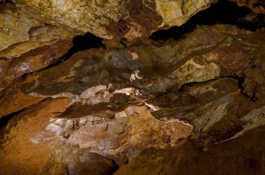 Ochtinska Aragonite Mağarası 'ndaki Karst Dekorasyonu