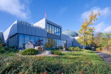 Brno 'daki gözlemevinin sonbahar manzarası