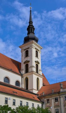 St. Thomas Kilisesi Kulesi)