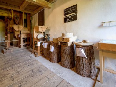 Su değirmeni teçhizatı manzarası