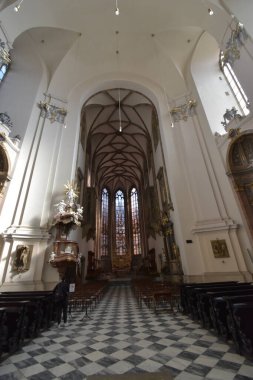 Brno 'daki Peter ve Paul Katedrali, iç ve dış