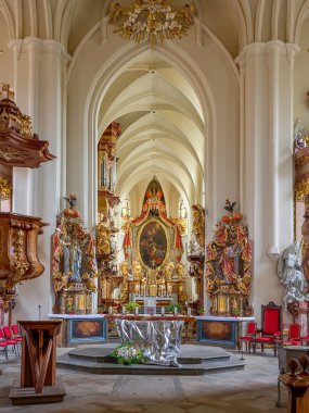 Meryem 'in Doğuşu Kilisesi (Zeliv) - iç dekorasyonun bir görüntüsü