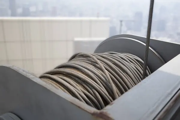 Makinenin sapanı davullar birbirine dolanır ve yanlış satılır.