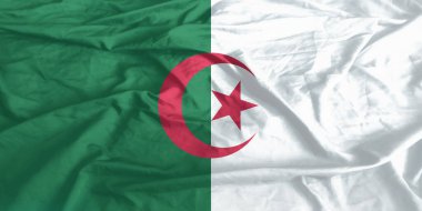 Cezayir Bayrağı Yakından Dalgalanıyor