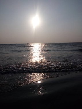 Denizde gün batımı