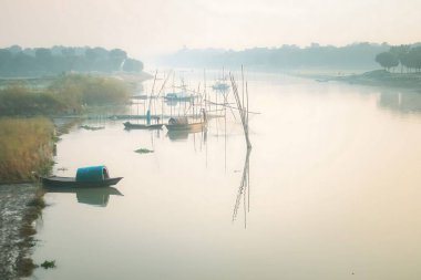 Sabahları gölün güzel manzarası