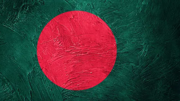 Bangladeş bayrağı rüzgarda dalgalanıyor