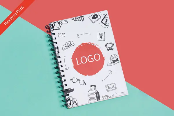 Tasarım konsepti Ofis malzemeleri ve beyaz arka planda bir defter..