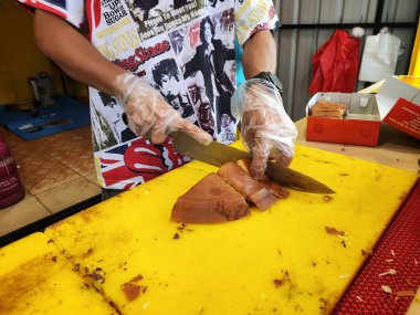  Tatlı martabak yapma süreci (terang bulan).