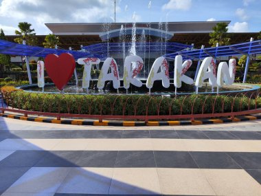 Tarakan-Kuzey Kalimantan Eylül 02: 2024 Juwata Tarakan Uluslararası Havalimanı hoş geldin tabelası 