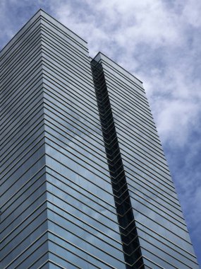 Balikpapan-Doğu Kalimantan Kasım 06.2024 Borneo Körfezi apartmanı Balikpapan gece görüşü, Borneo Körfezi şehri Yeni Başkent Endonezya 'da En Çok Olası Mülkiyet Yatırımı