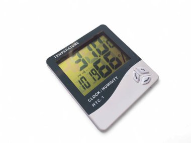 Balikpapan-Endonezya 11 Aralık 2024 Dijital termometre. Sıcaklık ve nem göstergesi. Beyaz izole arkaplan, HTC-1