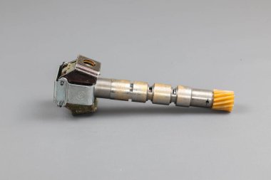 Balikpapan-Endonezya 21 Mayıs 2025 Vali Allison iletimi, bu bileşen araç hızını ve motor devrini takip ederek çalışır, sonra da viteslerin ne zaman ve nasıl kayacağını belirler..