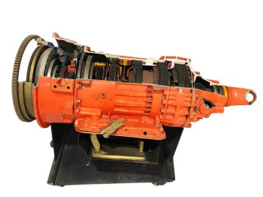 25 Ağustos 2025 'te Balikpapan-Endonezya Allison' un karmaşık iç vites, debriyaj ve mekanik bileşenlerini gösteren görüntüsü. Beyaz arkaplanda izole.