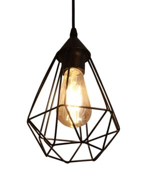 Parlayan Edison ampulü olan tek bir geometrik kolye, siyah metal kafes tasarımı içeriyor. Çeşitli tasarım projelerinde veya içeriklerde çok yönlü kullanım için beyaz bir arkaplanda izole edilmiş.