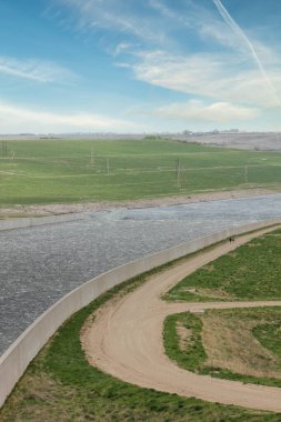 Gardiner Barajı ve Hidroelektrik İstasyonu, Diefenbaker Gölü, Saskatchewan
