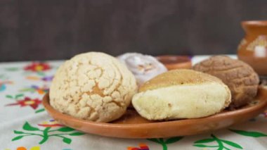 Ojo de buey ve conchas, geleneksel Meksika ekmeği