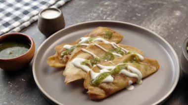 Puebla, Meksika gastronomisinden molotlar.