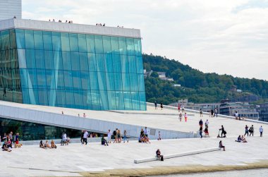  Oslo 'da Opera, Oslo Opera Binasını Keşif: Norveç' in İkonik Mimari Marve