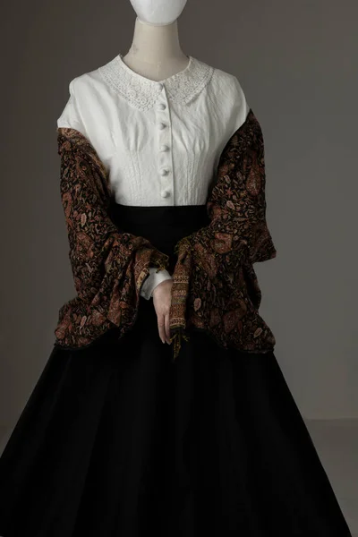 Viktorya Dönemi Garibaldi Bluzu Siyah Etek Giyen Insan Elli Bir — Stok fotoğraf