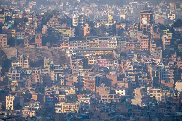 Katmandu şehrinin yüksek açılı görüntüsü, Nepal ve nüfus yoğunluğu.