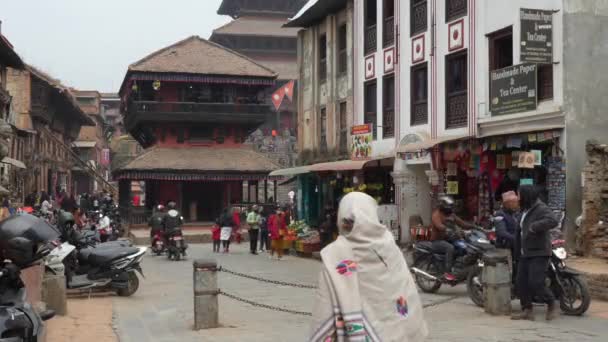 Una Vista Las Actividades Que Tienen Lugar Plaza Bhaktapur Durbar — Vídeo de stock