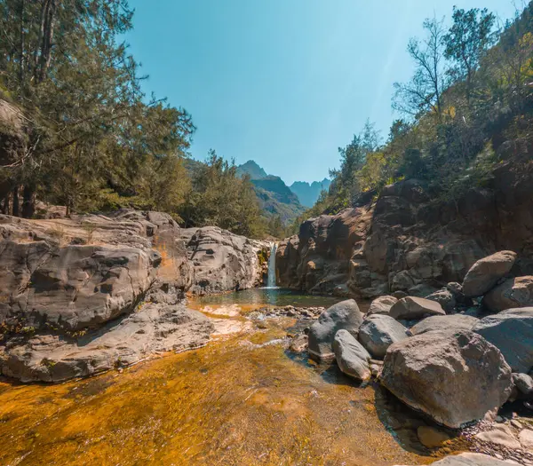 Bassin Alfred Şelalesi Fransa, Afrika 'daki Reunion Adası' nda. Yüksek kalite fotoğraf